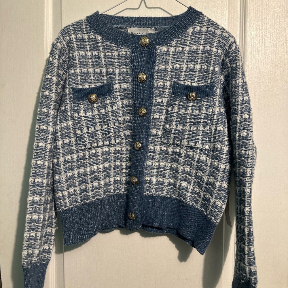🎀NWT Blue and White Tweed Cardigan with Round Neckline